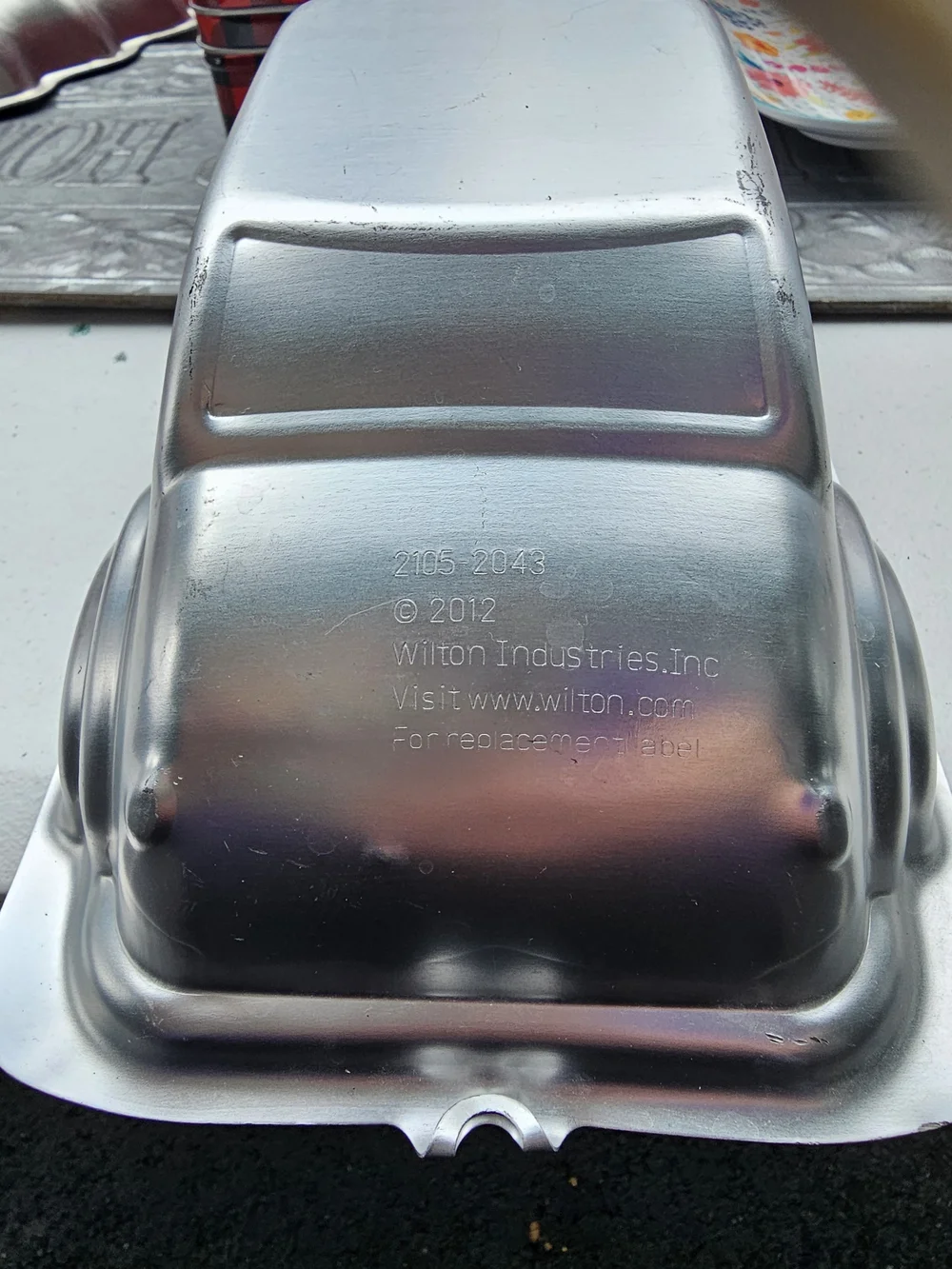Wilton Silver Car-Shaped Cake Pan